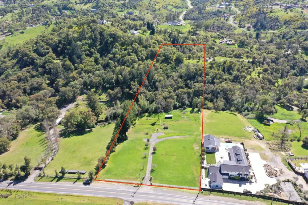 1360 NE Riebli Road Santa Rosa, CA 95404