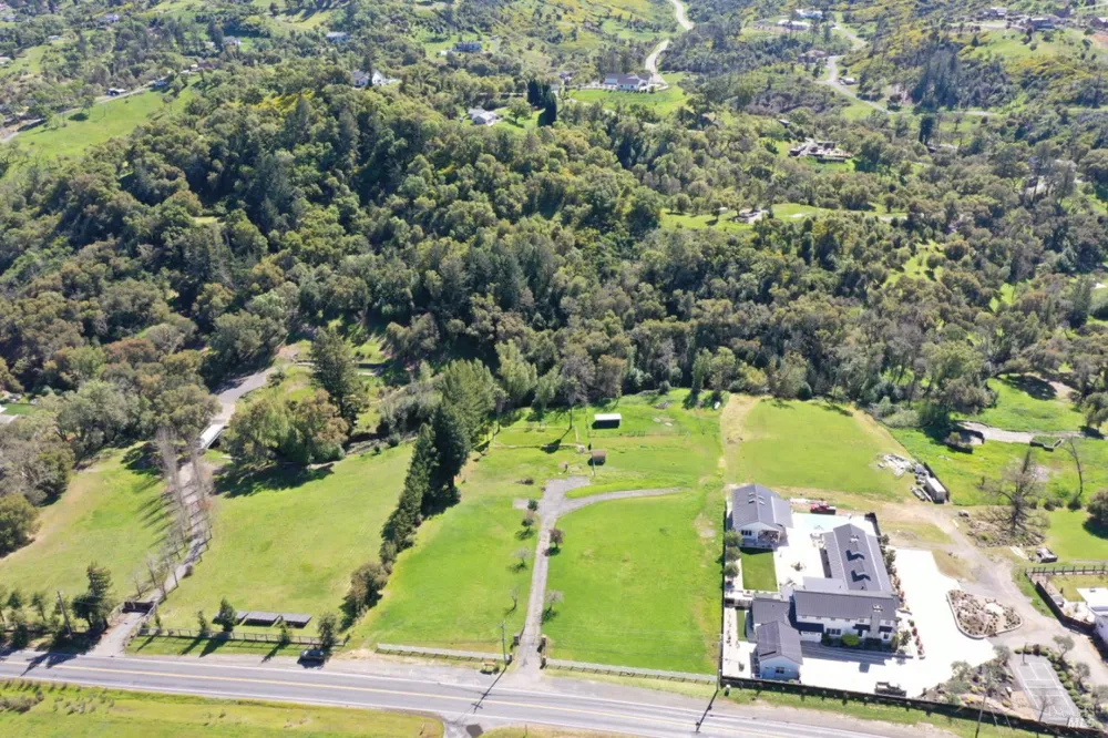 1360 NE Riebli Road Santa Rosa, CA 95404