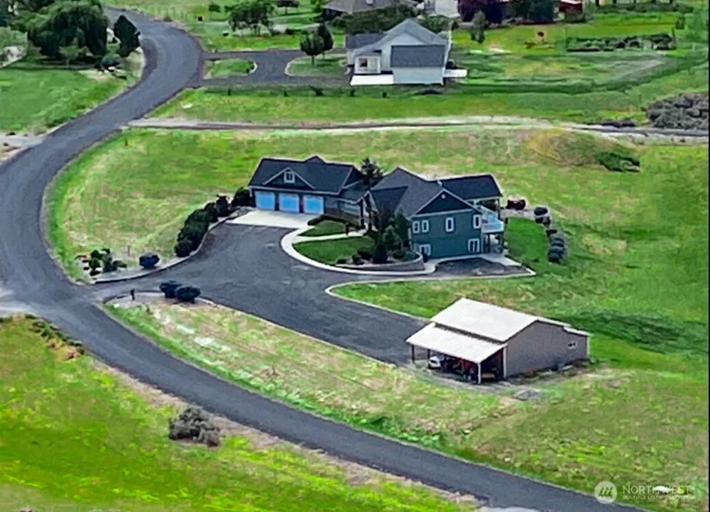 55776 Bay Area Drive Electric City, WA 99123
