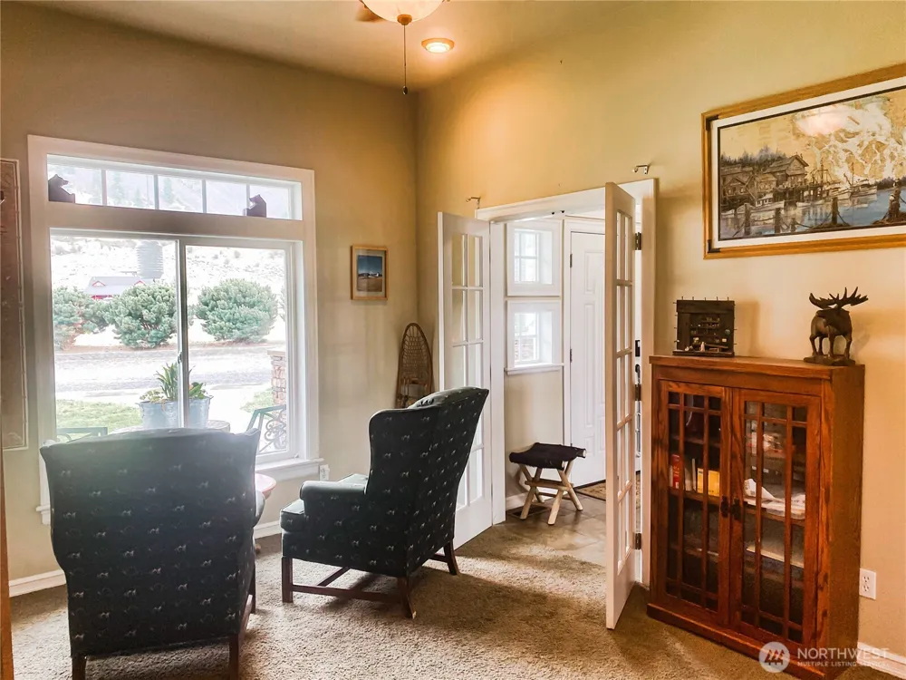 55776 Bay Area Drive Electric City, WA 99123