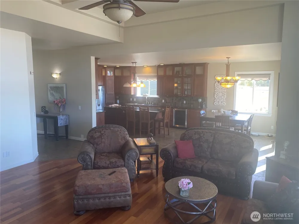 55776 Bay Area Drive Electric City, WA 99123