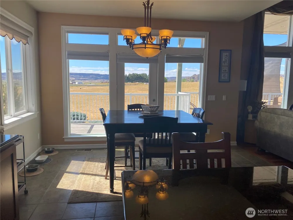 55776 Bay Area Drive Electric City, WA 99123