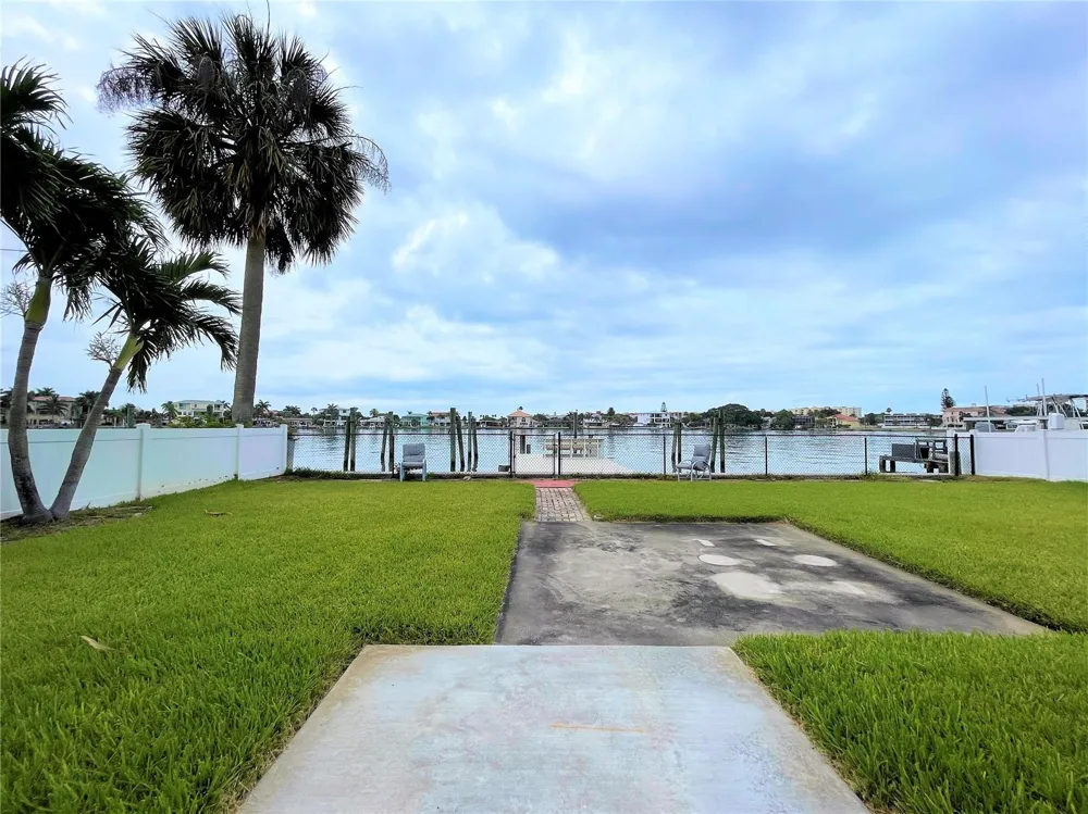 17045 DOLPHIN DRIVE North Redington Beach, FL 33708