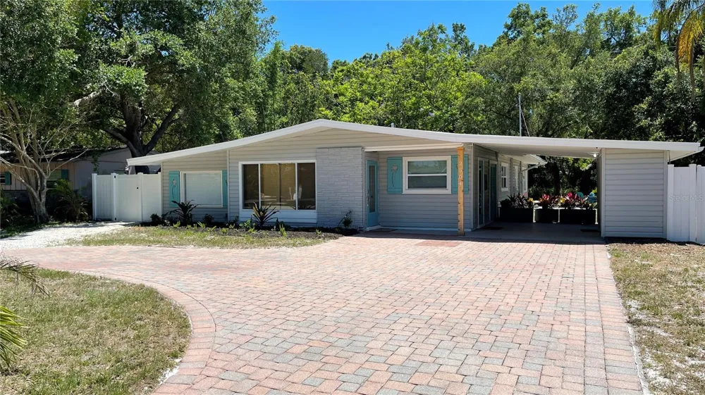 2504 S MILMAR DRIVE Sarasota, FL 34237