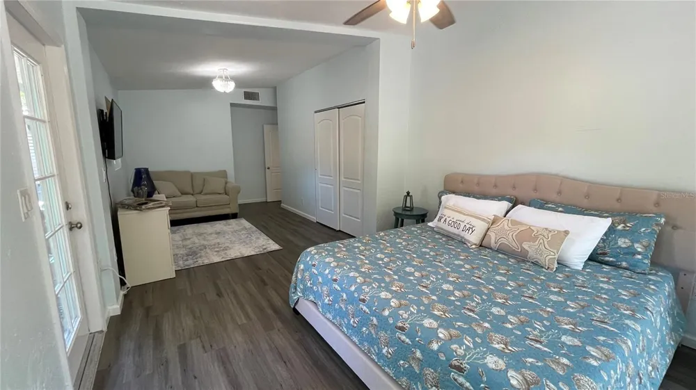 2504 S MILMAR DRIVE Sarasota, FL 34237