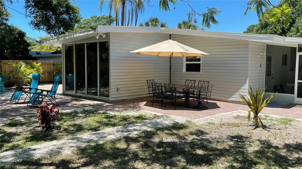 2504 S MILMAR DRIVE Sarasota, FL 34237