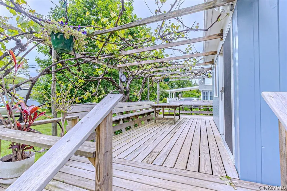 630 New Suffolk Road Cutchogue, NY 11935