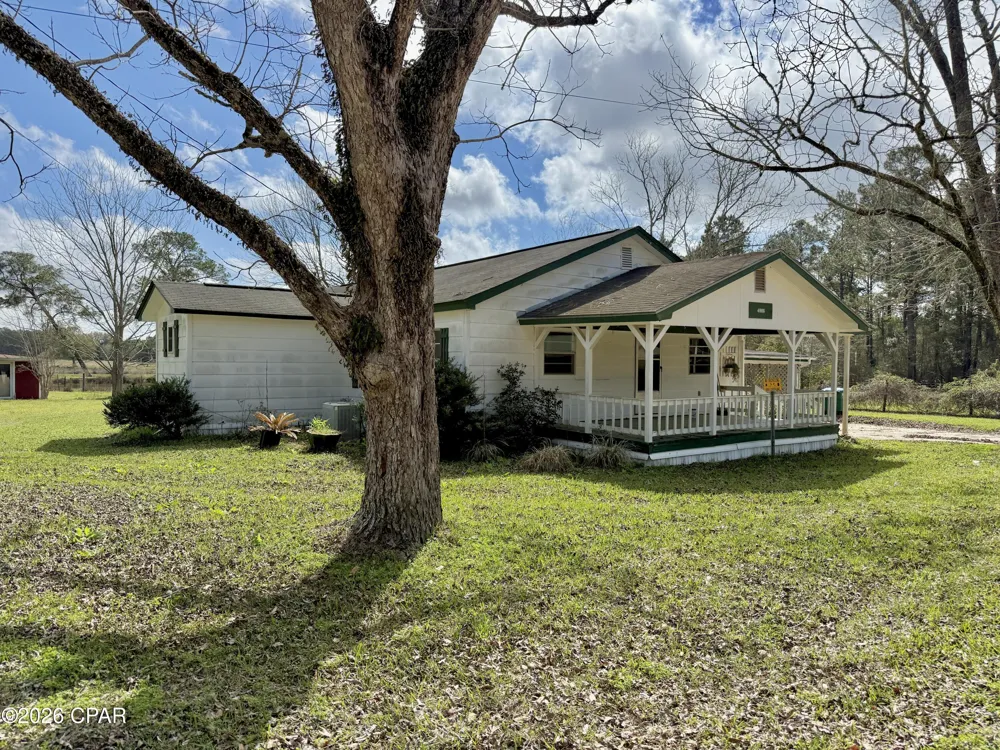4906 Galloway Road Graceville, FL 32440