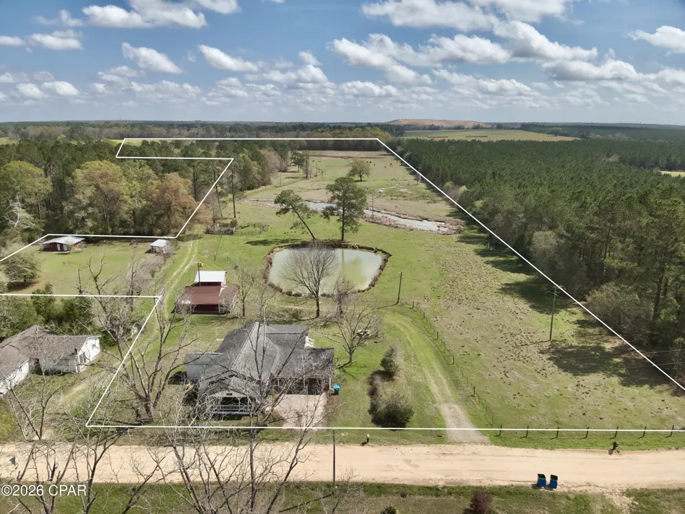 4906 Galloway Road Graceville, FL 32440