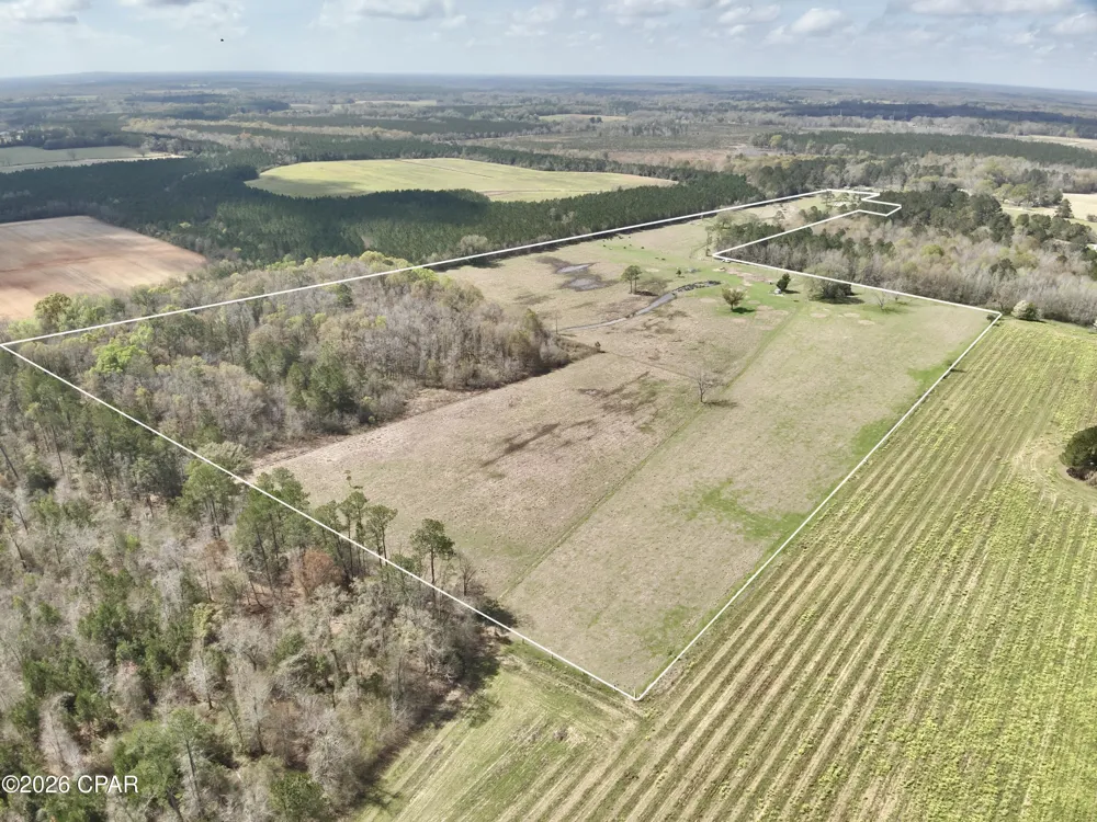 4906 Galloway Road Graceville, FL 32440