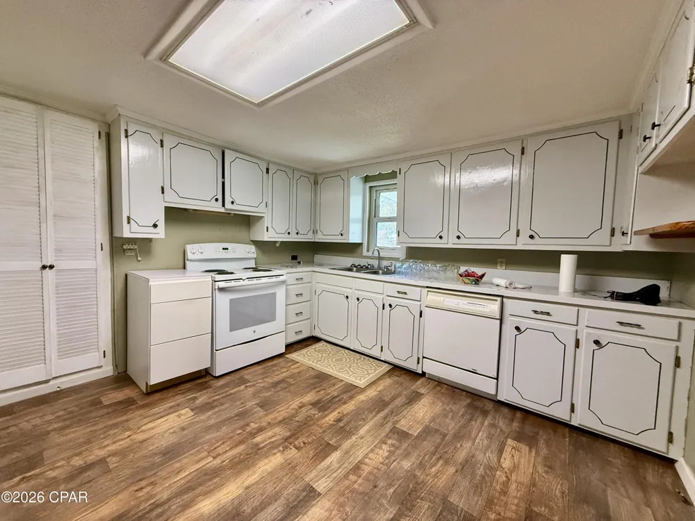 4906 Galloway Road Graceville, FL 32440