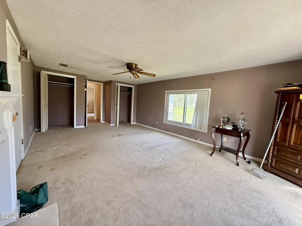 4906 Galloway Road Graceville, FL 32440
