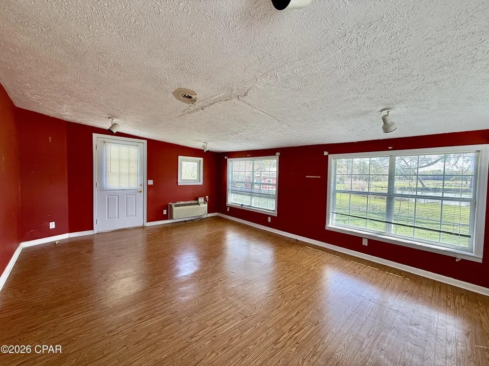 4906 Galloway Road Graceville, FL 32440