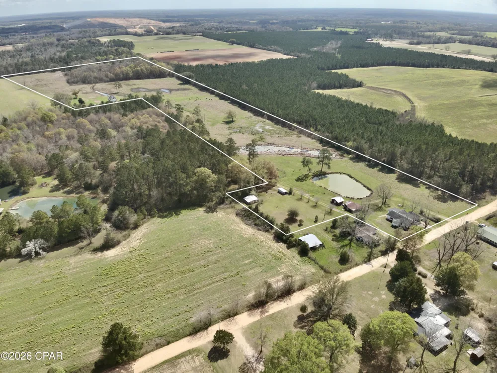 4906 Galloway Road Graceville, FL 32440