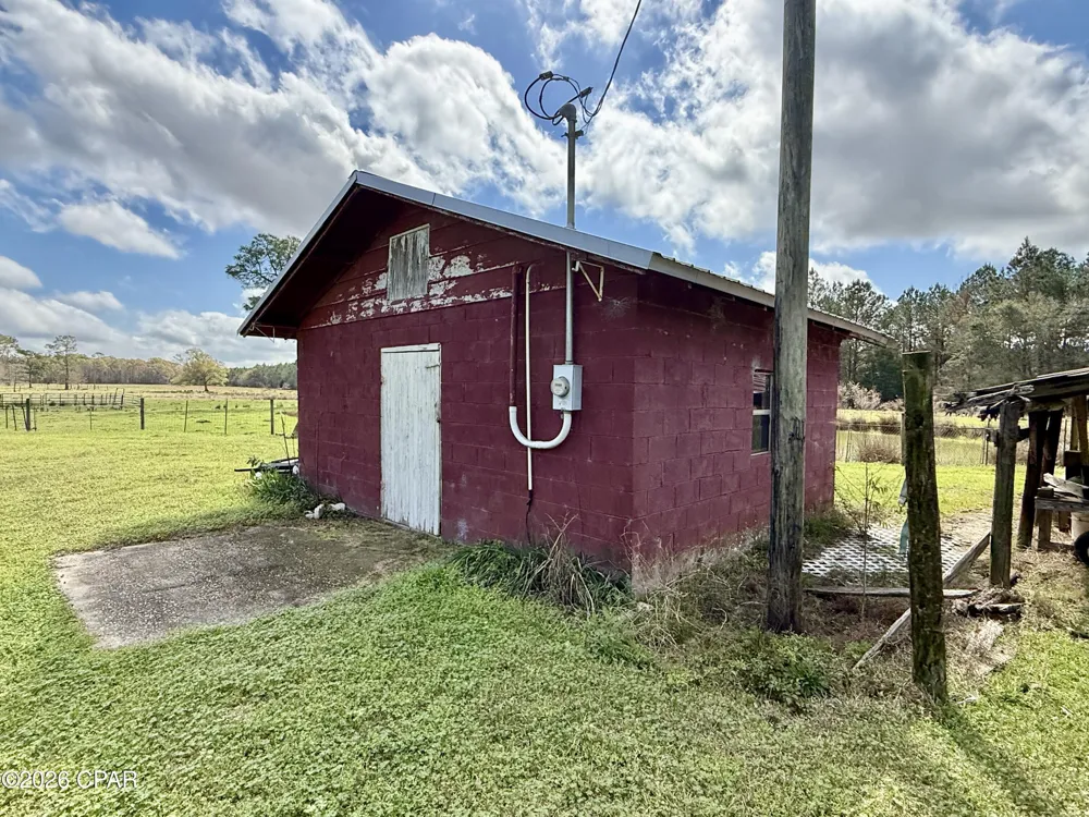 4906 Galloway Road Graceville, FL 32440