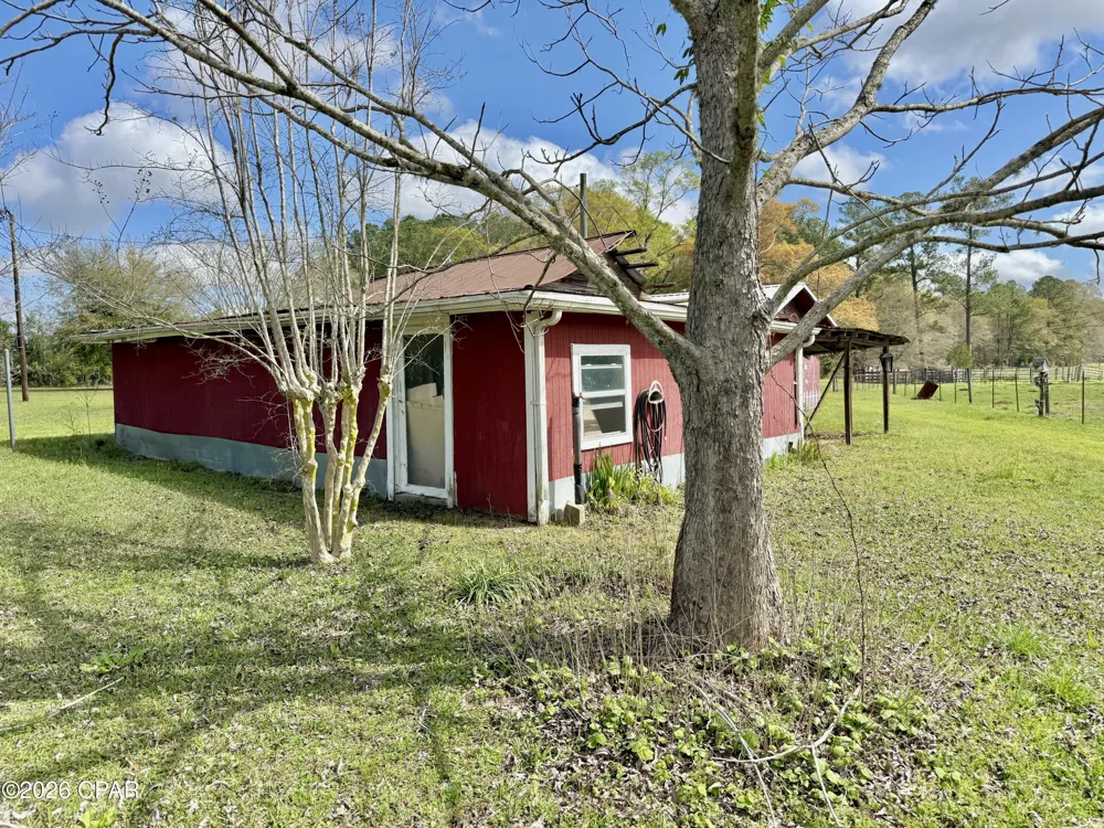 4906 Galloway Road Graceville, FL 32440