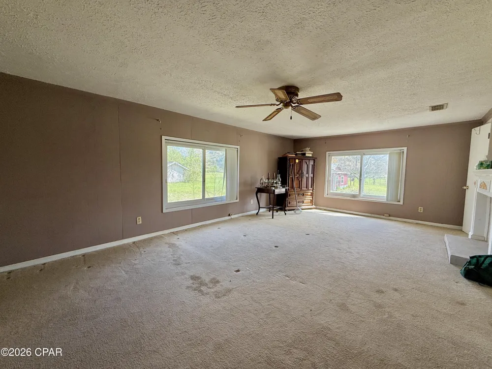 4906 Galloway Road Graceville, FL 32440