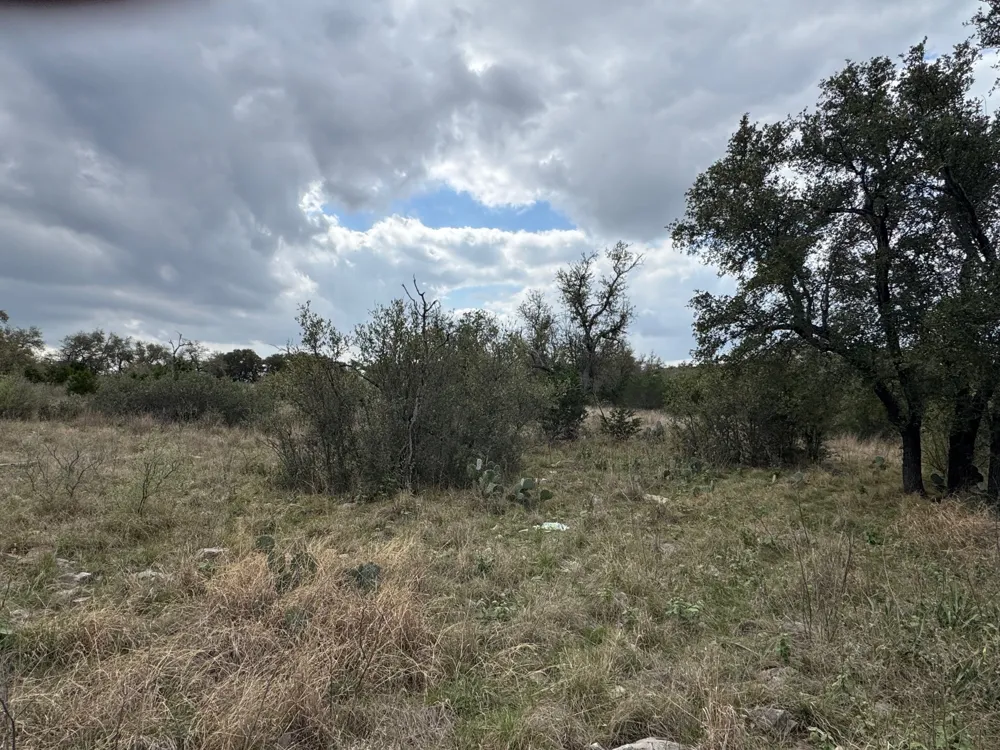 34 Eagle Feather Kingsland, TX 78639