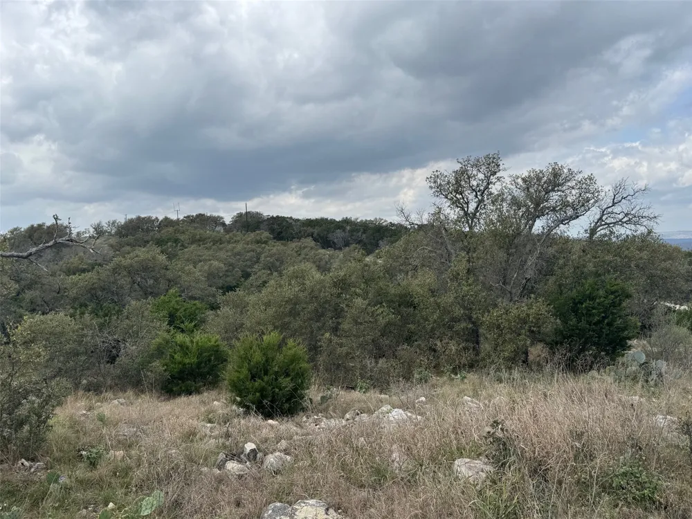 34 Eagle Feather Kingsland, TX 78639