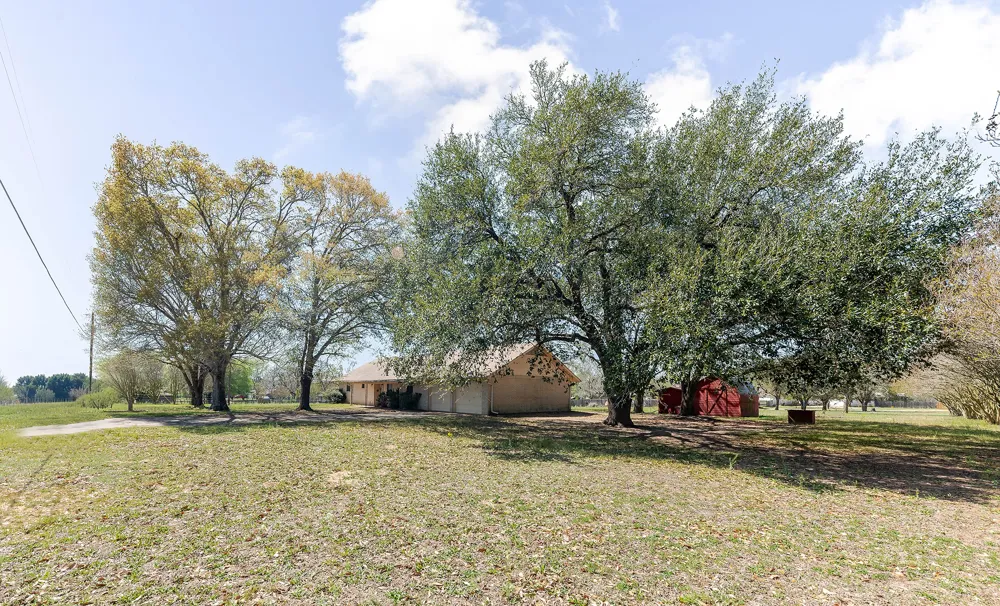 182 Norma Jean Boulevard Smithville, TX 78957