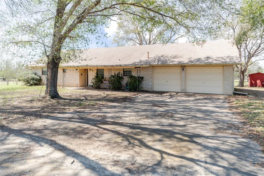 182 Norma Jean Boulevard Smithville, TX 78957