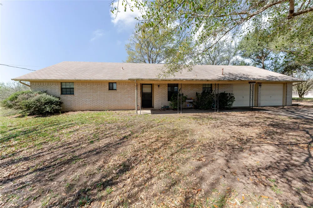 182 Norma Jean Boulevard Smithville, TX 78957