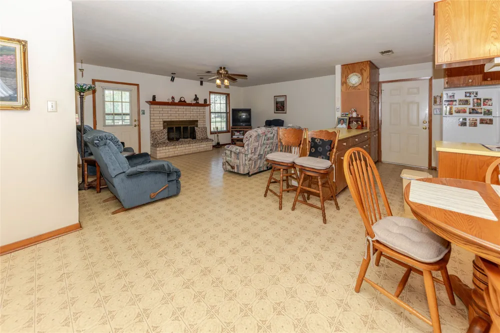 182 Norma Jean Boulevard Smithville, TX 78957