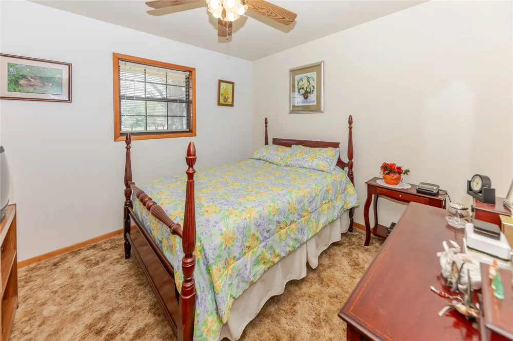 182 Norma Jean Boulevard Smithville, TX 78957