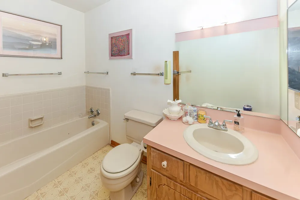182 Norma Jean Boulevard Smithville, TX 78957