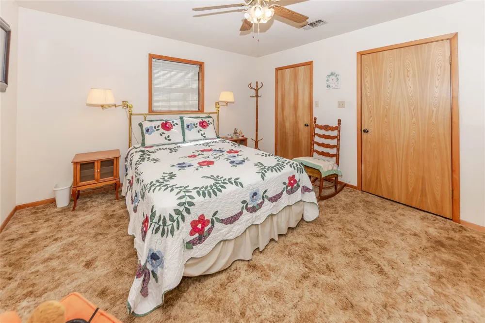182 Norma Jean Boulevard Smithville, TX 78957