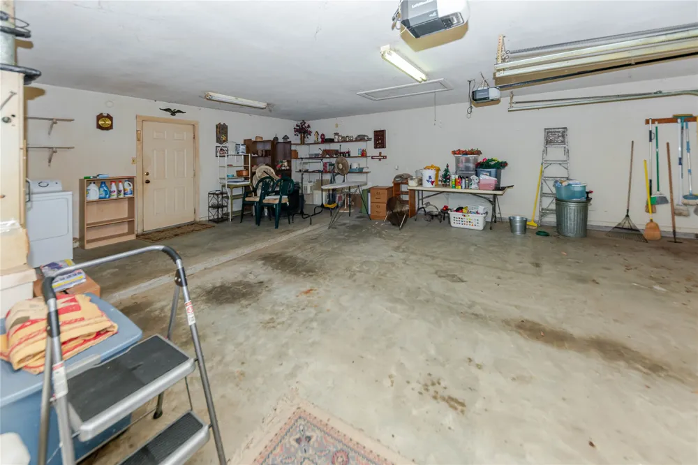 182 Norma Jean Boulevard Smithville, TX 78957