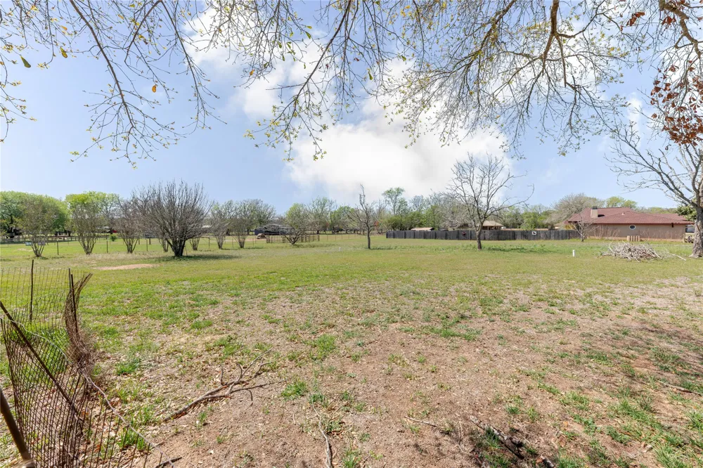 182 Norma Jean Boulevard Smithville, TX 78957