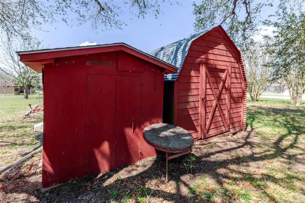 182 Norma Jean Boulevard Smithville, TX 78957