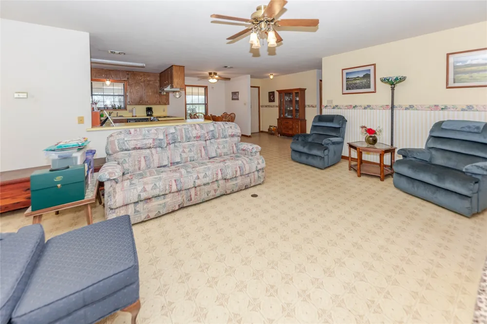 182 Norma Jean Boulevard Smithville, TX 78957