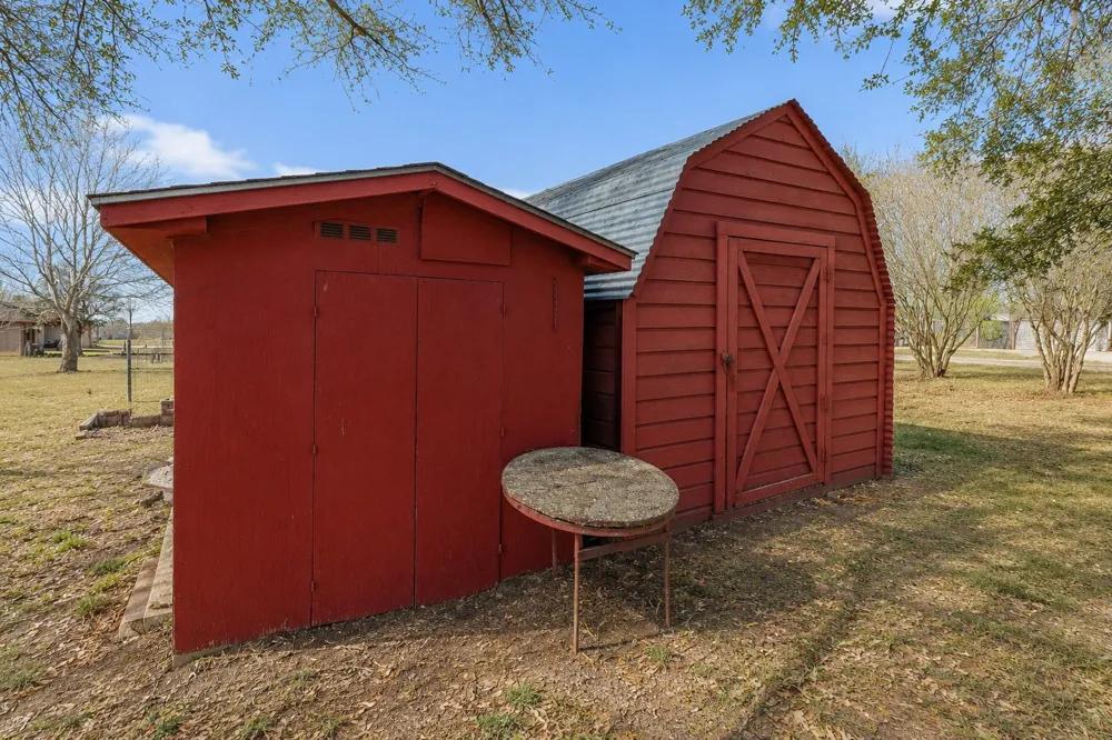 182 Norma Jean Boulevard Smithville, TX 78957