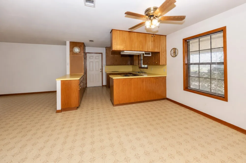 182 Norma Jean Boulevard Smithville, TX 78957