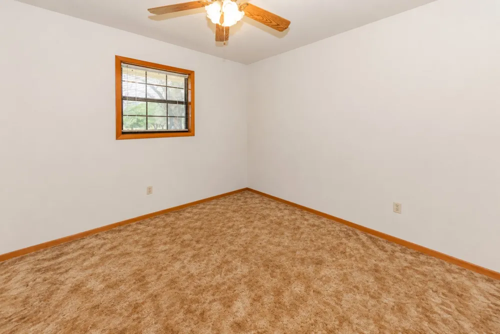 182 Norma Jean Boulevard Smithville, TX 78957