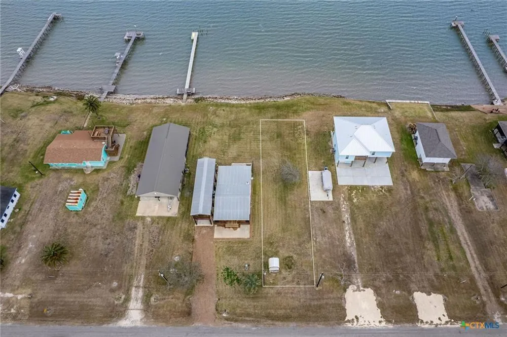 17 County Road 307 Port Lavaca, TX 77979