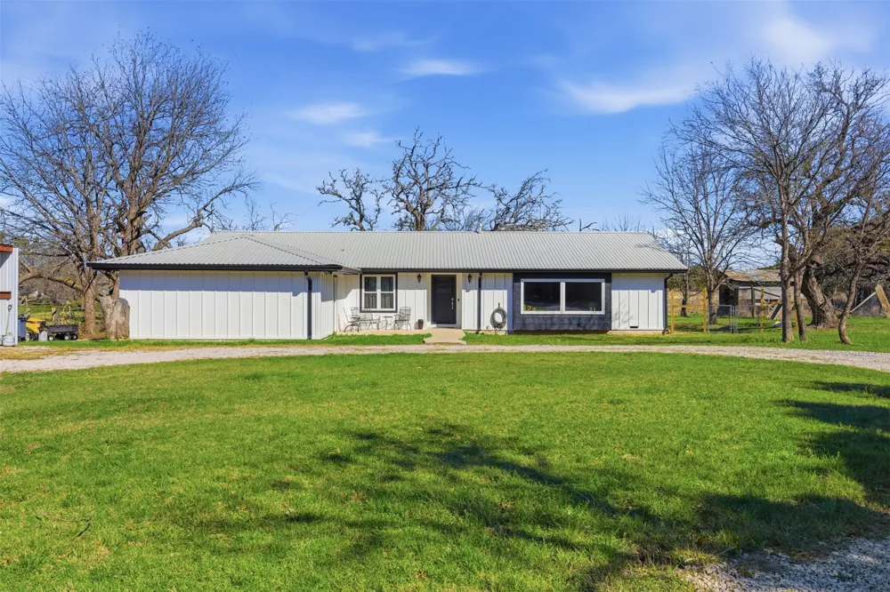 1115 County Road 2102 Lometa, TX 76853