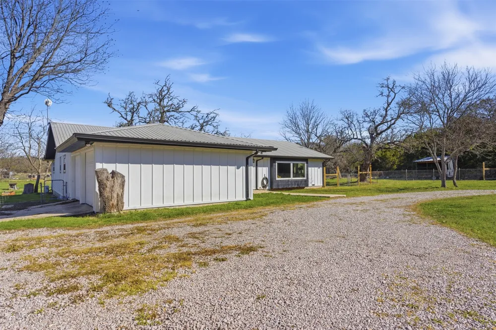 1115 County Road 2102 Lometa, TX 76853