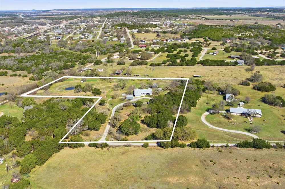 1115 County Road 2102 Lometa, TX 76853