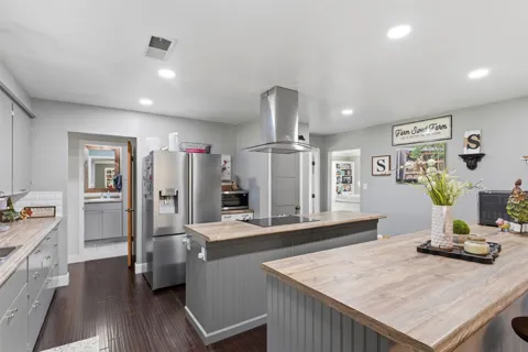 1115 County Road 2102