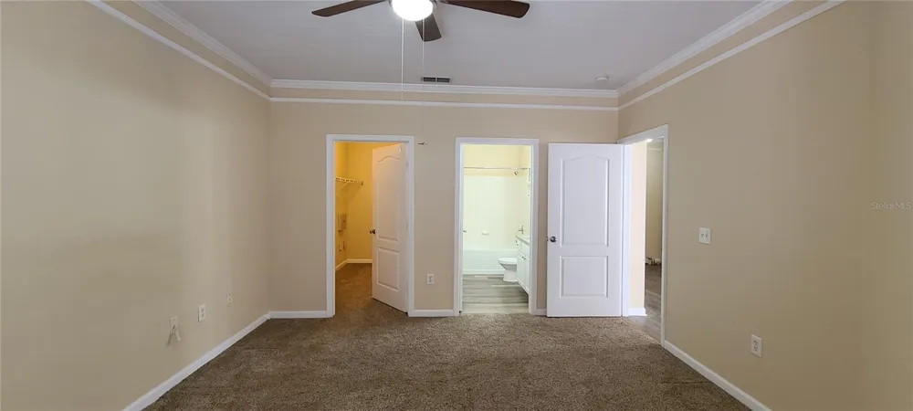 17902 VILLA CREEK DRIVE #17902 Tampa, FL 33647