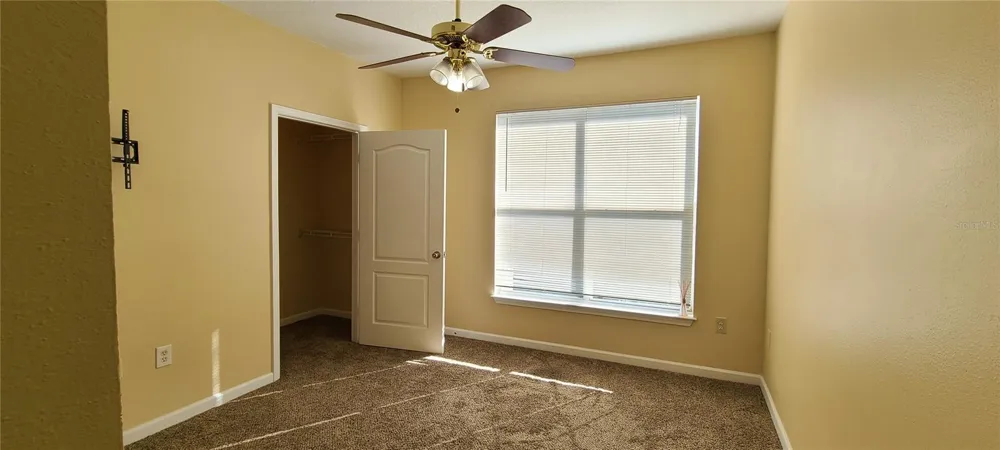 17902 VILLA CREEK DRIVE #17902 Tampa, FL 33647