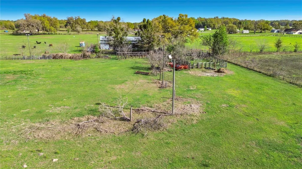 855 NE 107TH ROAD Oxford, FL 34484