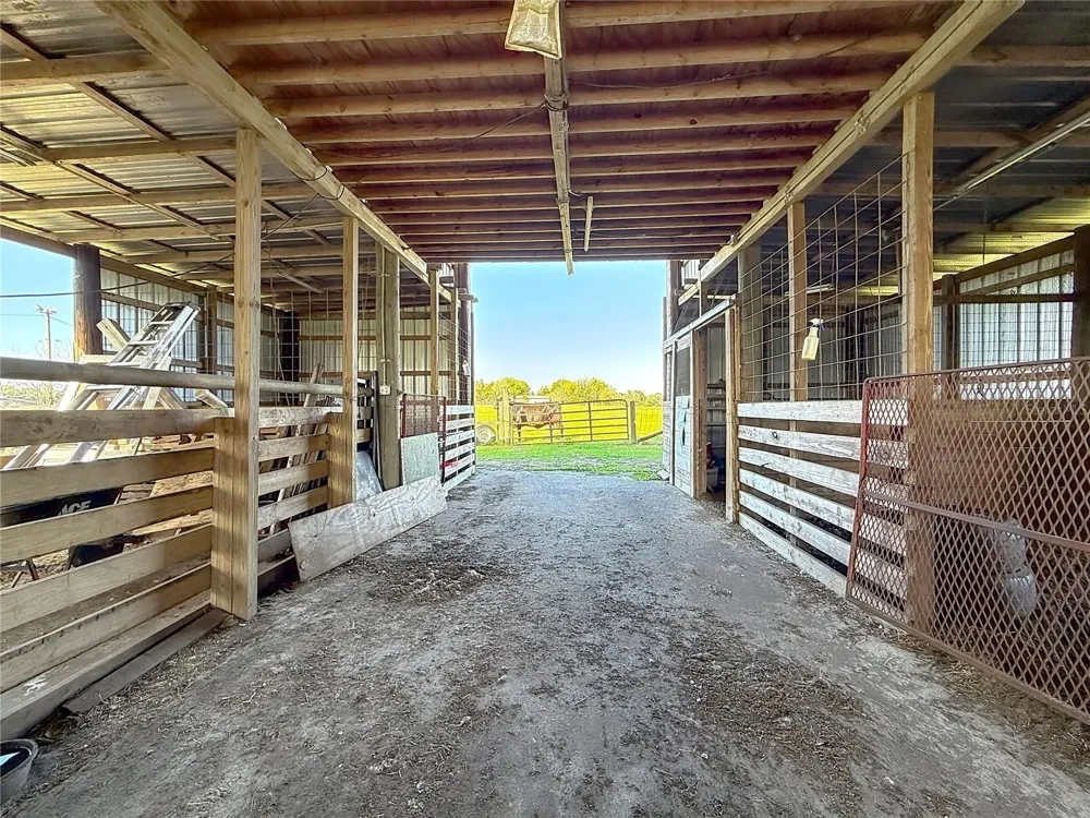 855 NE 107TH ROAD Oxford, FL 34484
