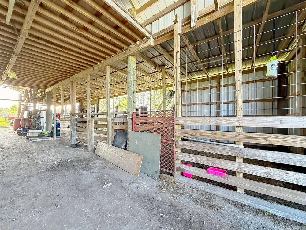 855 NE 107TH ROAD Oxford, FL 34484