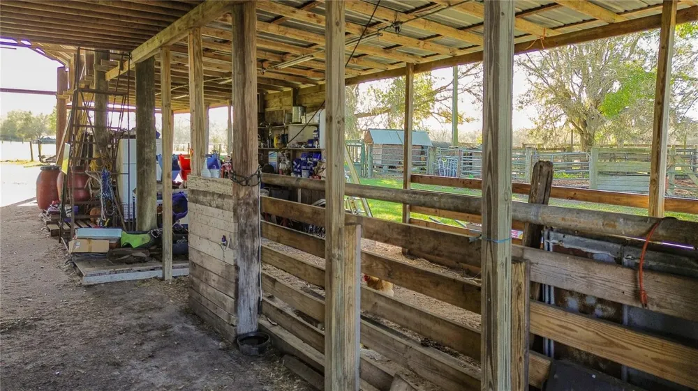 855 NE 107TH ROAD Oxford, FL 34484