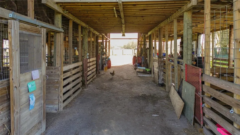 855 NE 107TH ROAD Oxford, FL 34484