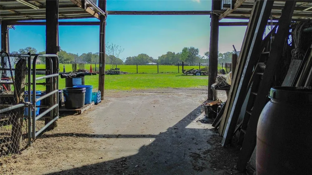 855 NE 107TH ROAD Oxford, FL 34484
